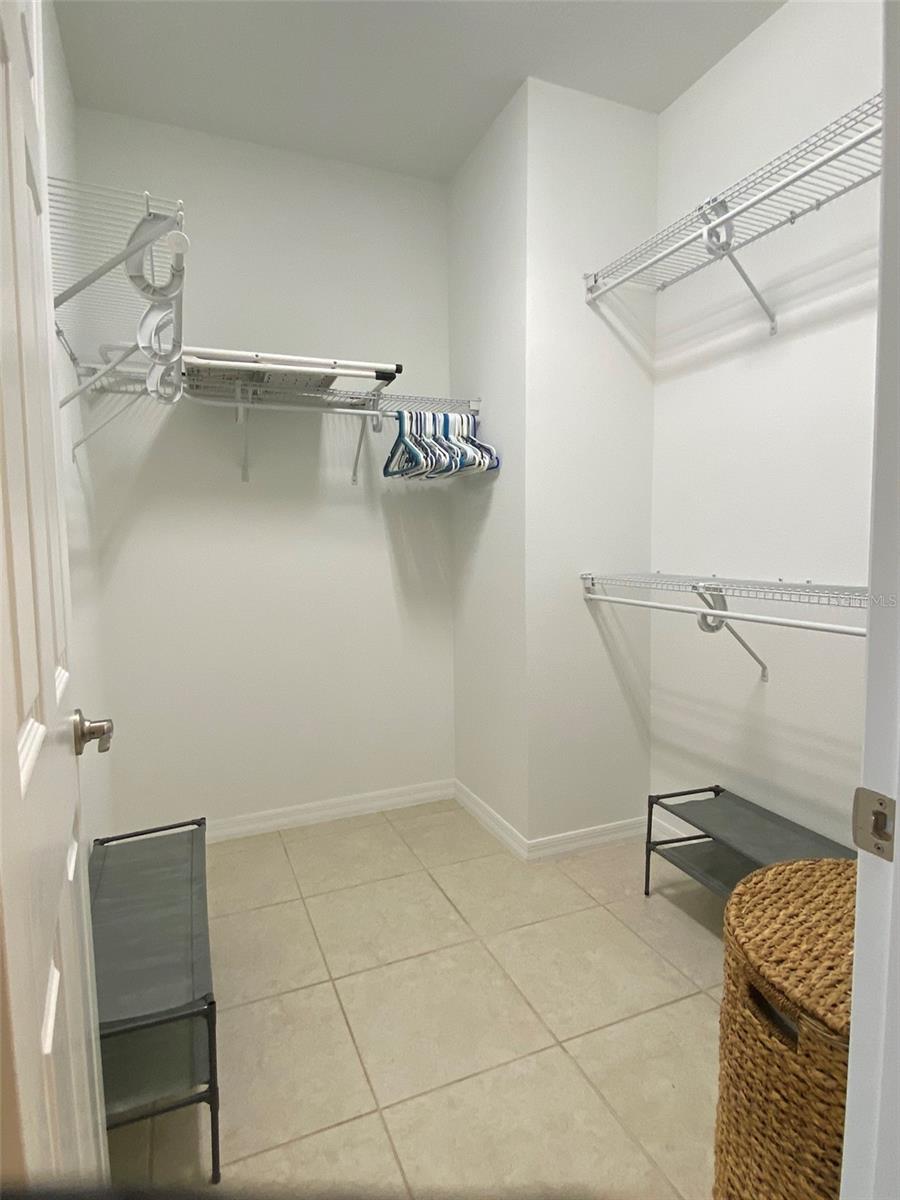 Image 17 of 27 For 3887 46th Terrace