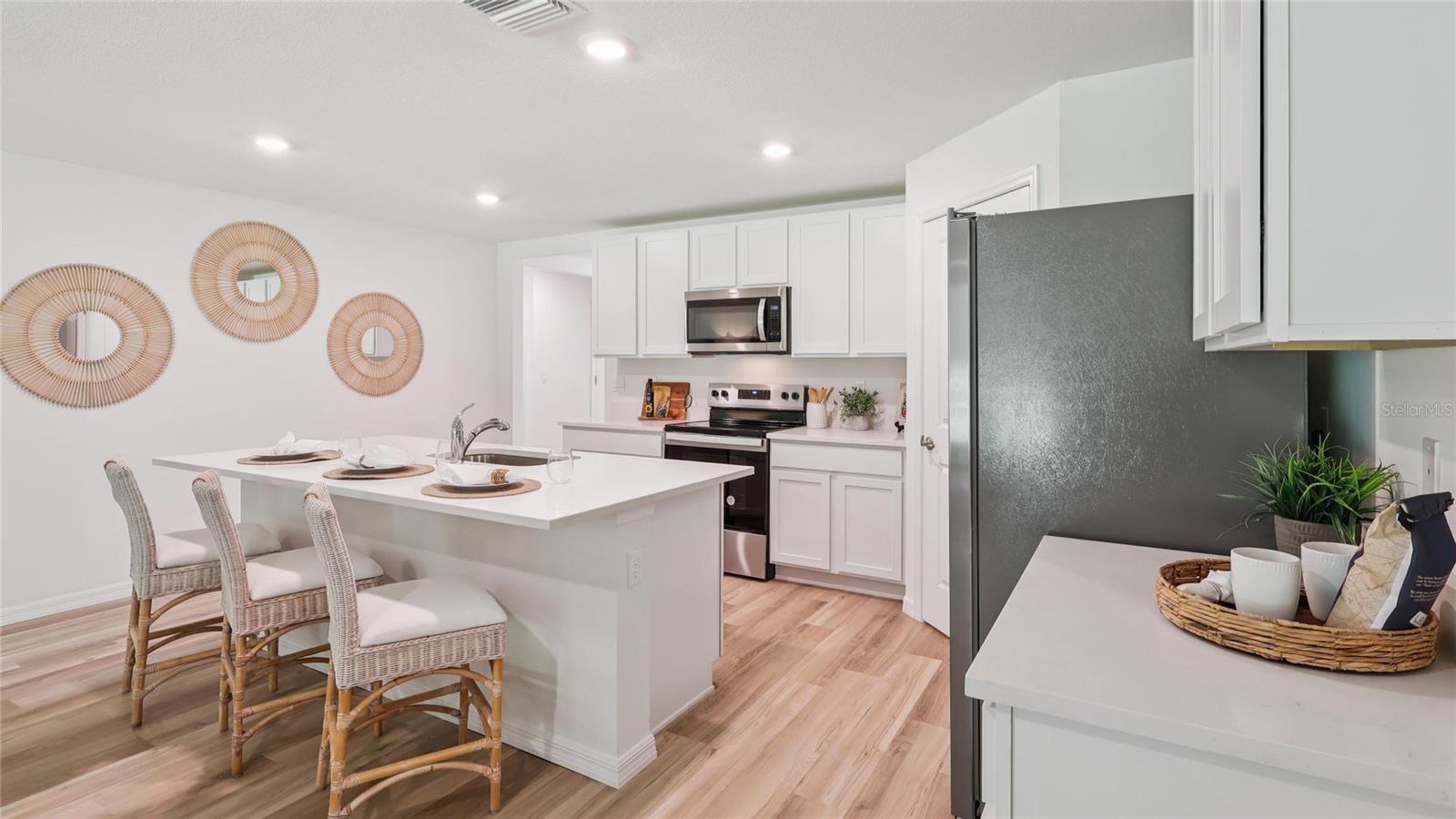 Image 5 of 21 For 9461 Spring Hill Drive