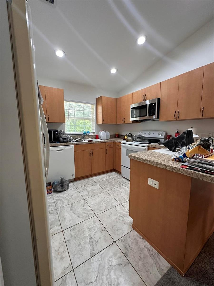 Image 10 of 25 For 6800 175th St. Road