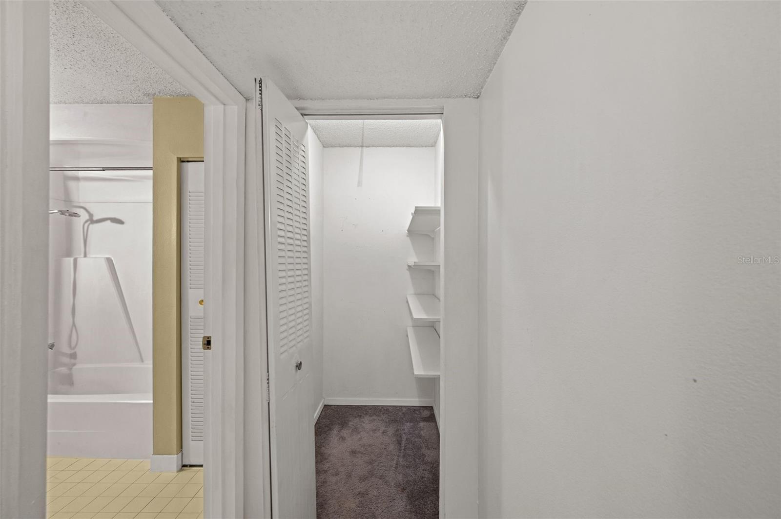 Image 14 of 29 For 6519 Newberry Road 1111