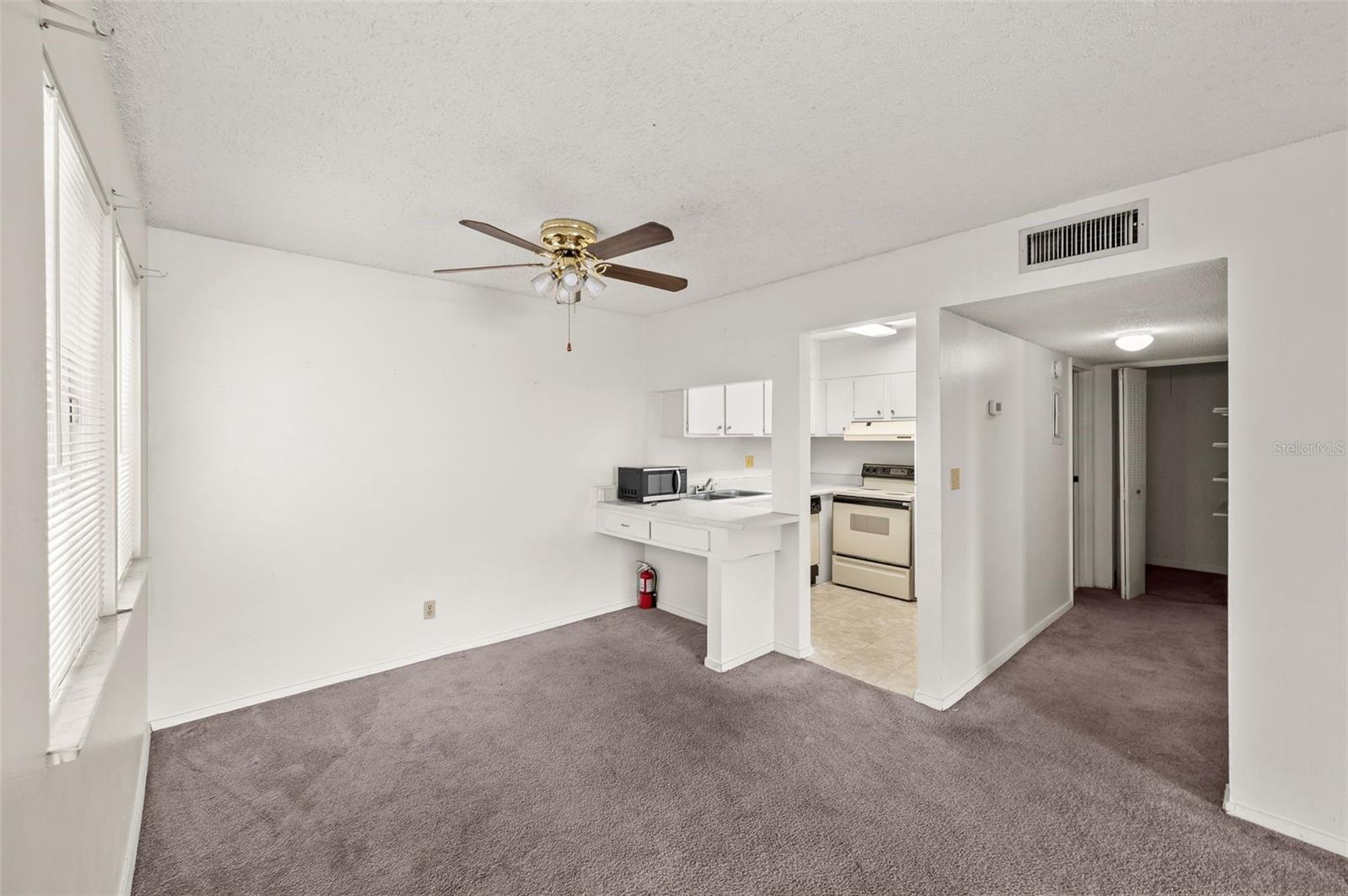 Image 7 of 29 For 6519 Newberry Road 1111