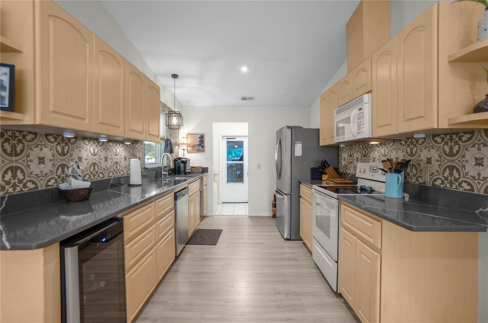 Image 10 of 34 For 3371 Winding Path