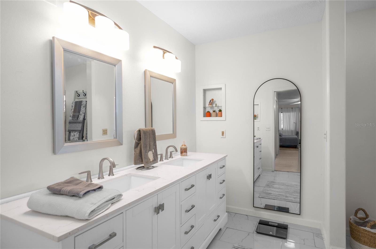 Image 17 of 34 For 3371 Winding Path