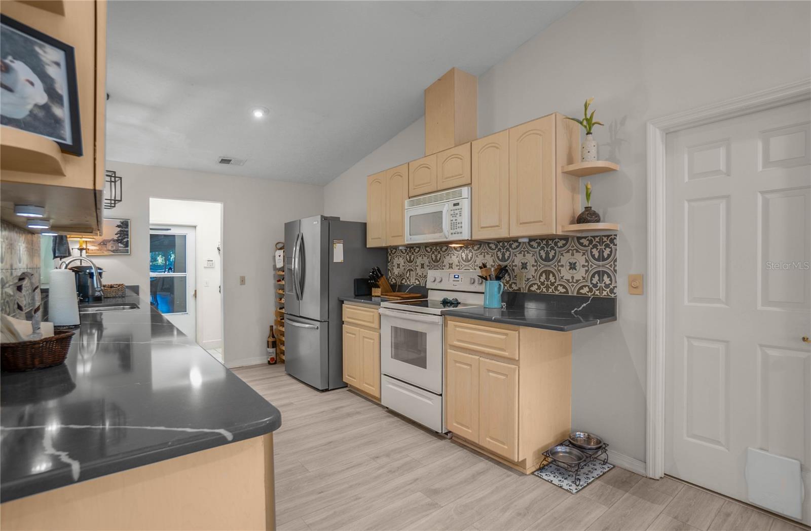 Image 9 of 34 For 3371 Winding Path