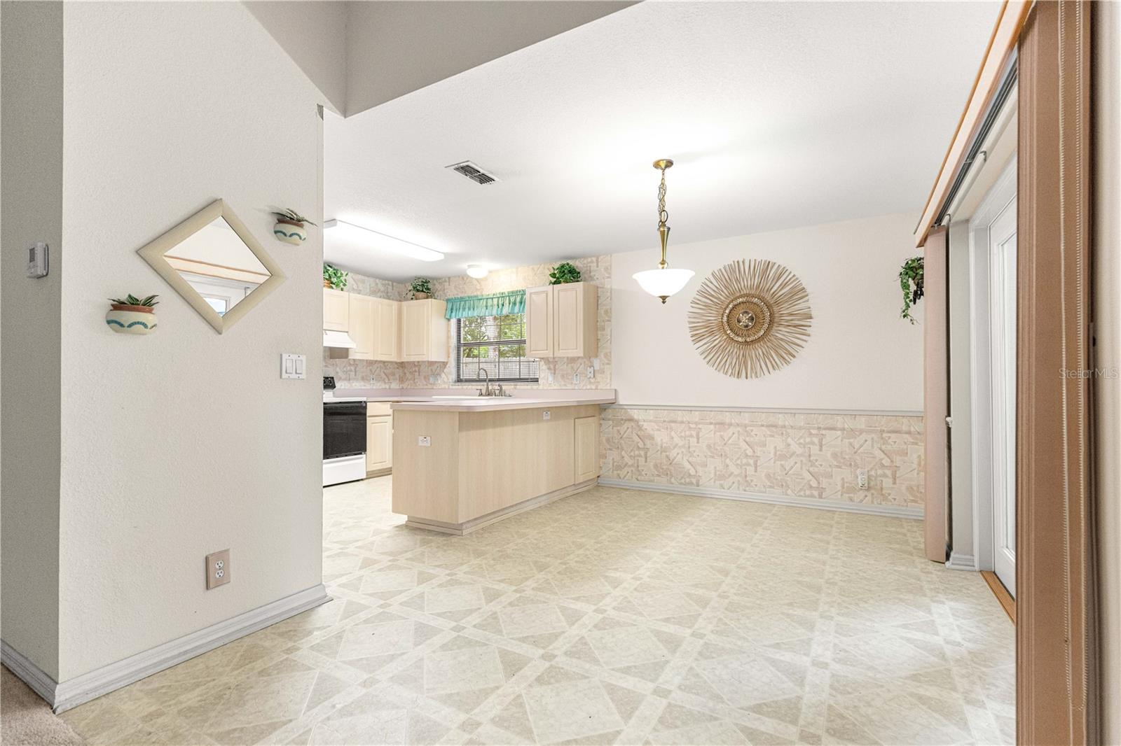 Image 14 of 44 For 4216 32nd Circle