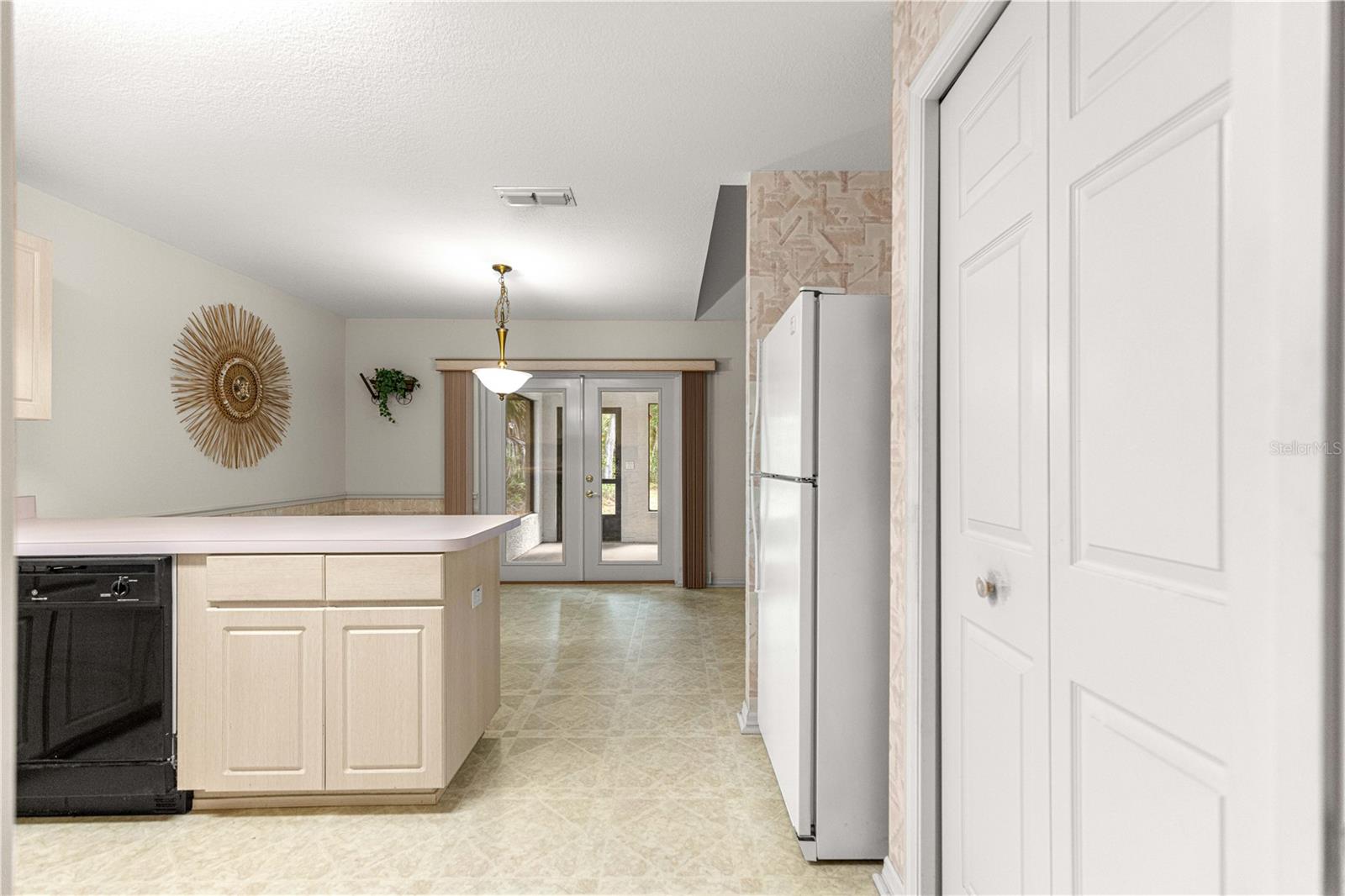 Image 17 of 44 For 4216 32nd Circle