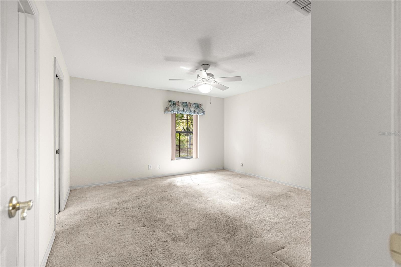 Image 18 of 44 For 4216 32nd Circle