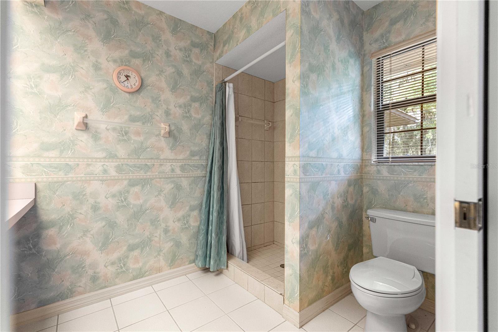 Image 24 of 44 For 4216 32nd Circle