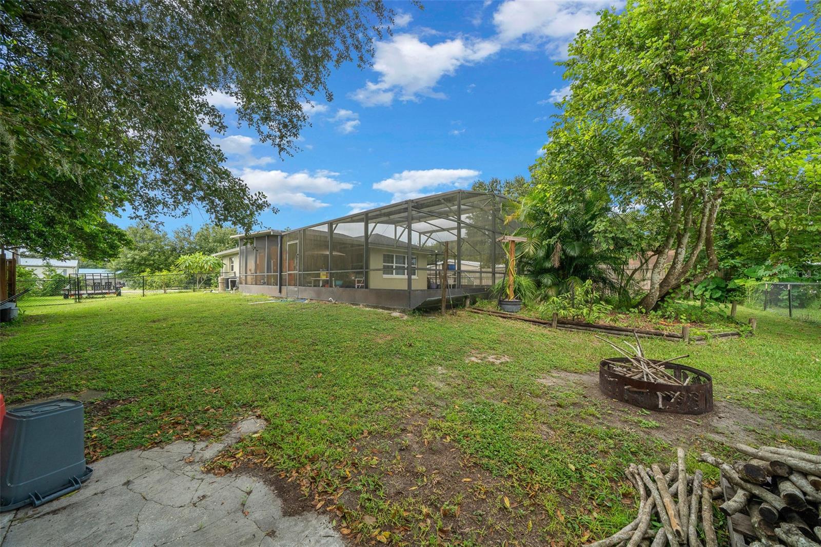 Image 22 of 37 For 115 Helen Drive