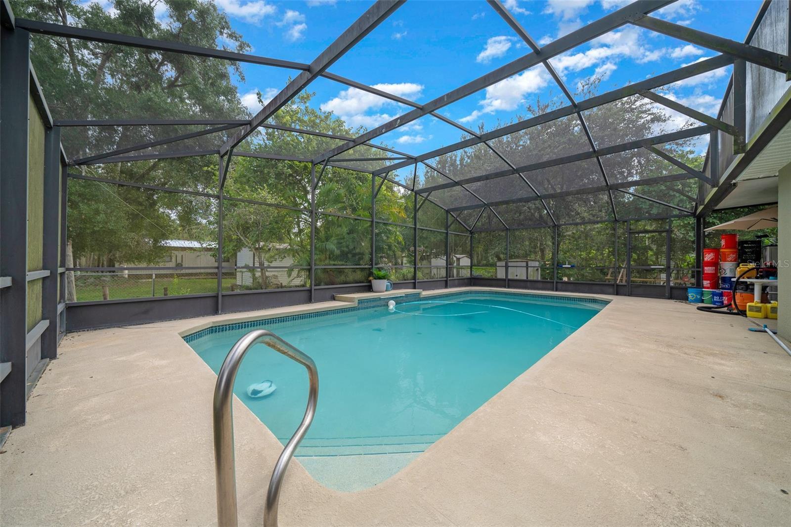 Image 25 of 37 For 115 Helen Drive