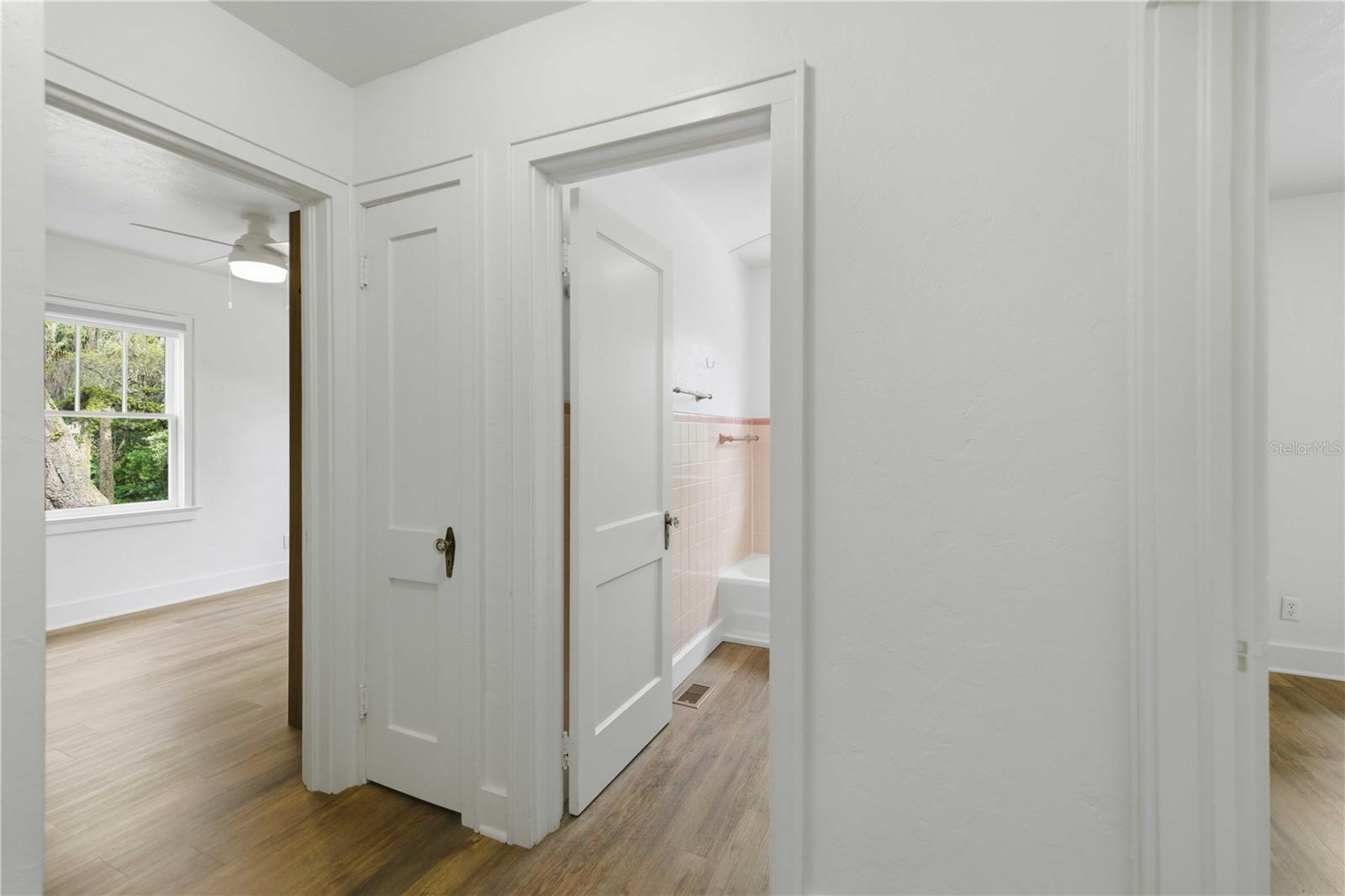 Image 12 of 40 For 923 2nd Street