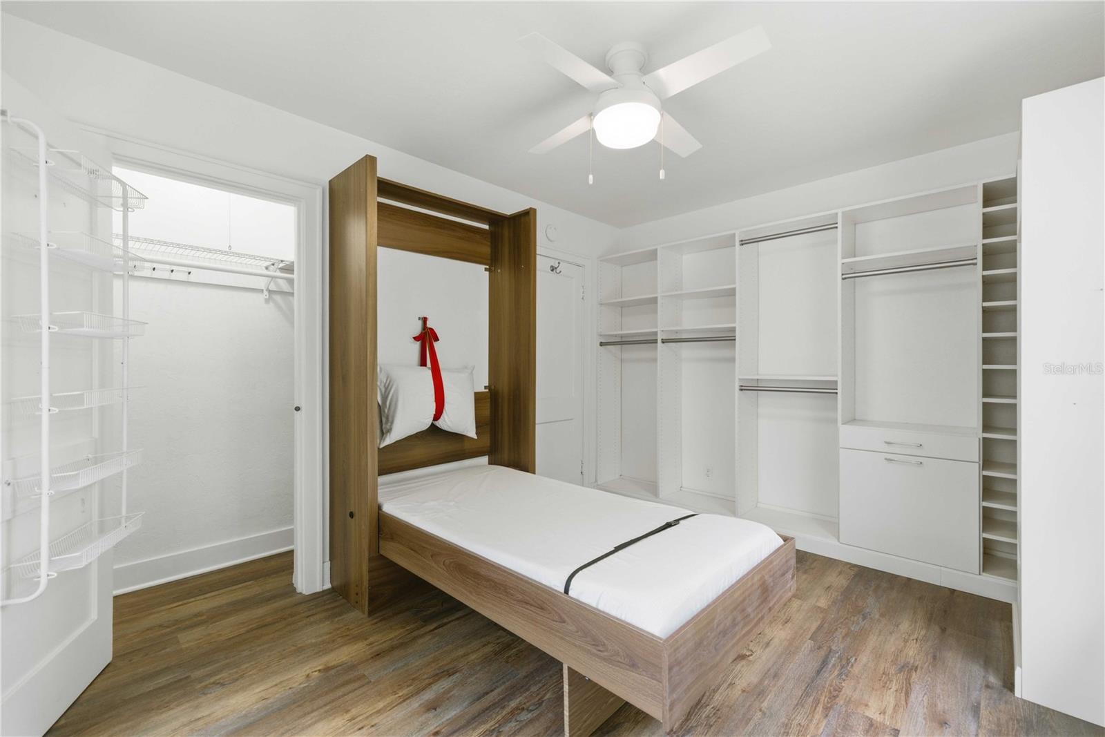 Image 18 of 40 For 923 2nd Street