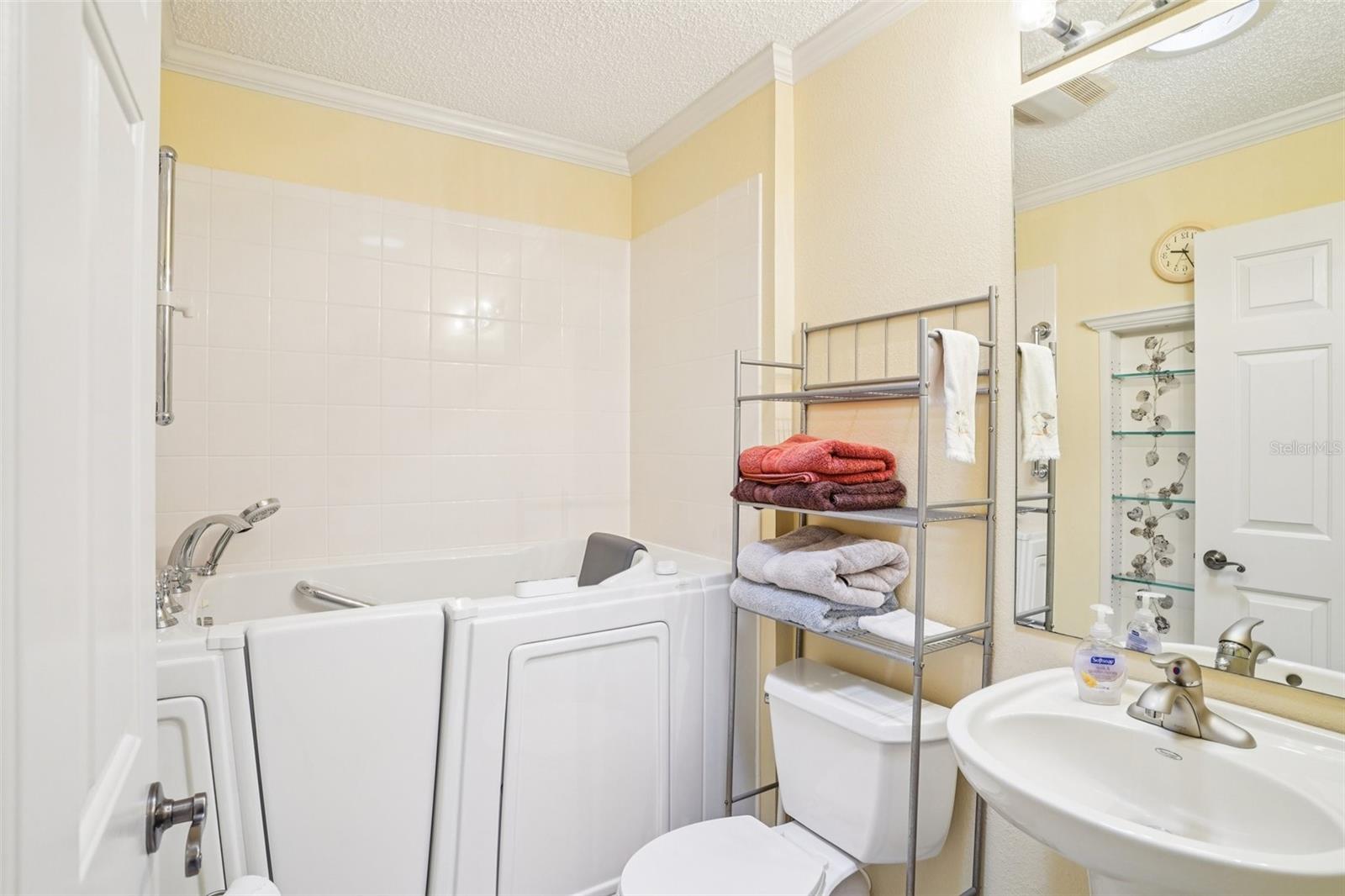 Image 24 of 40 For 9469 176th Saffold Street