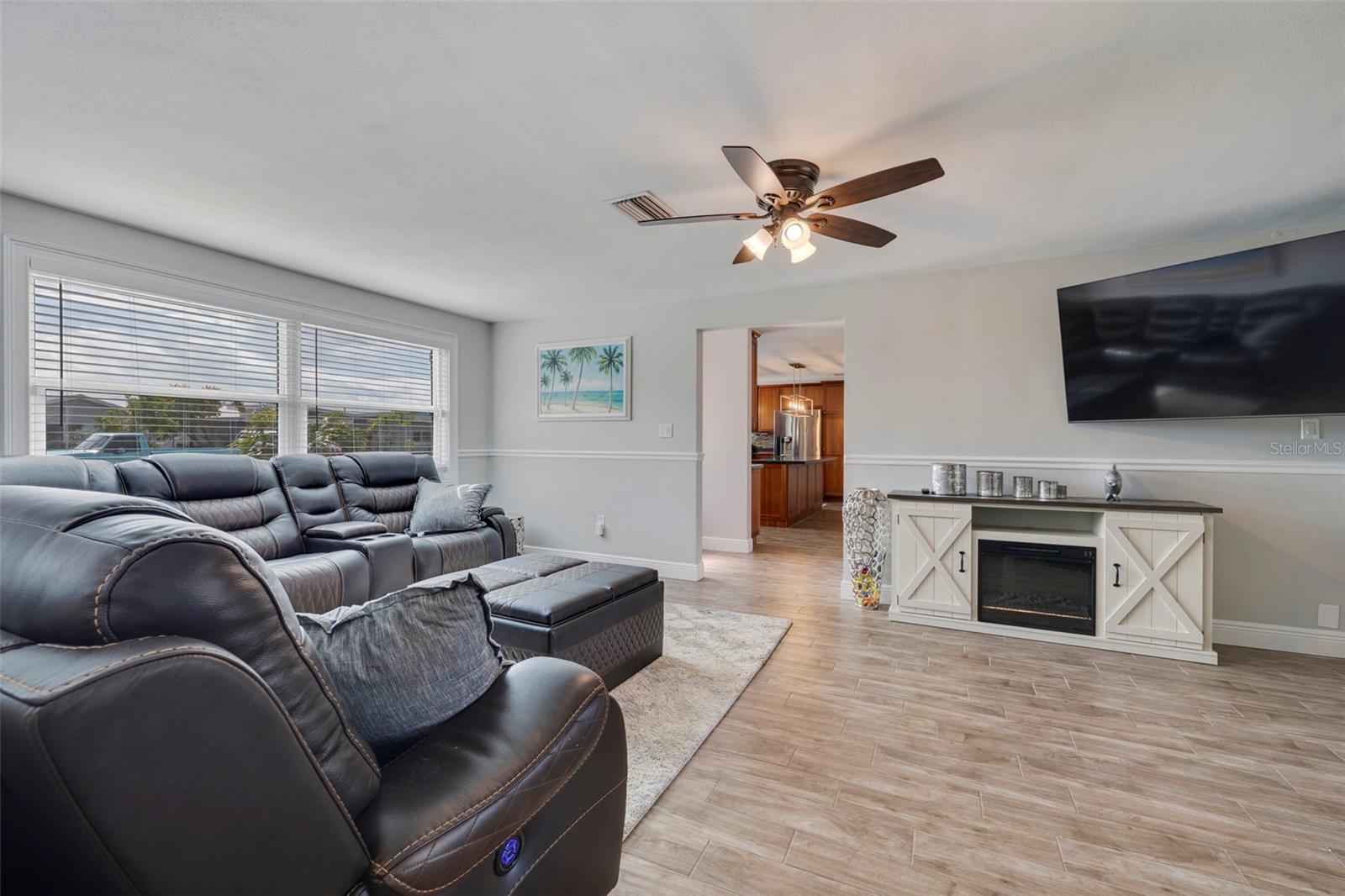 Image 18 of 46 For 242 176th Avenue E