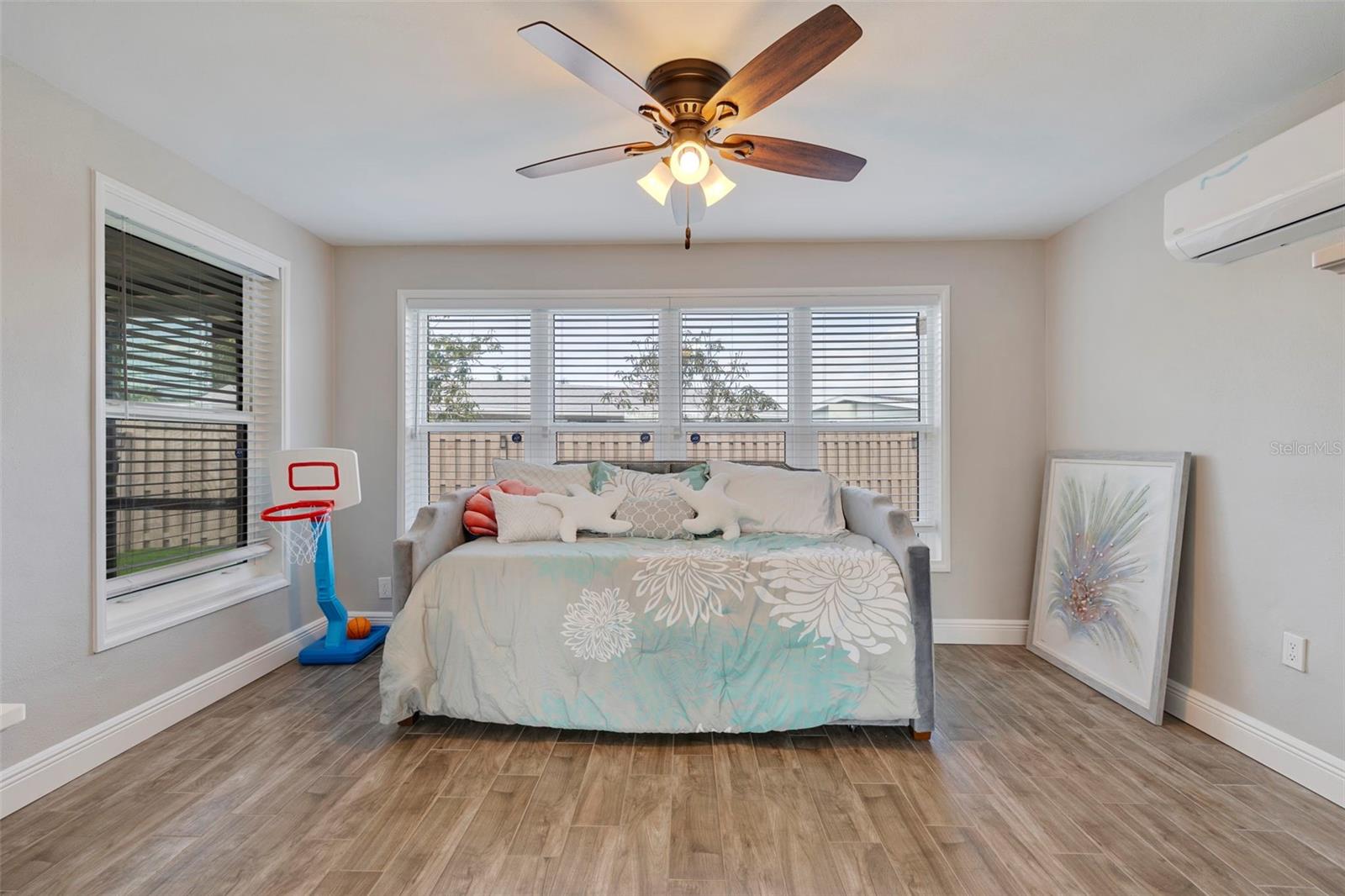 Image 20 of 46 For 242 176th Avenue E