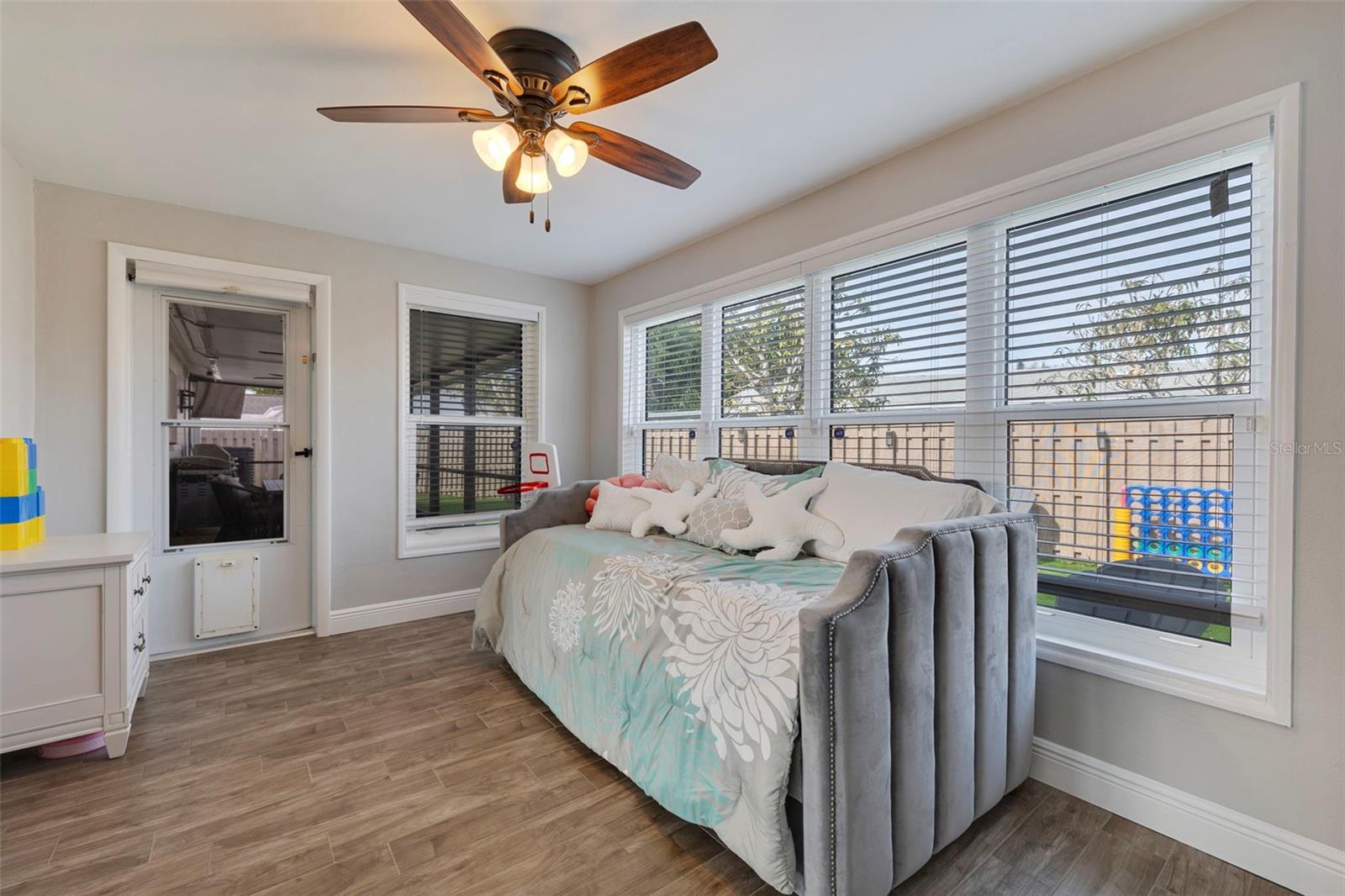 Image 21 of 46 For 242 176th Avenue E