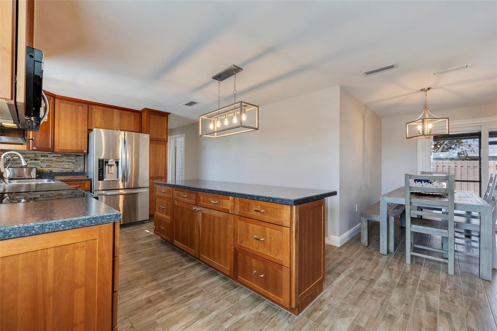 Image 26 of 46 For 242 176th Avenue E