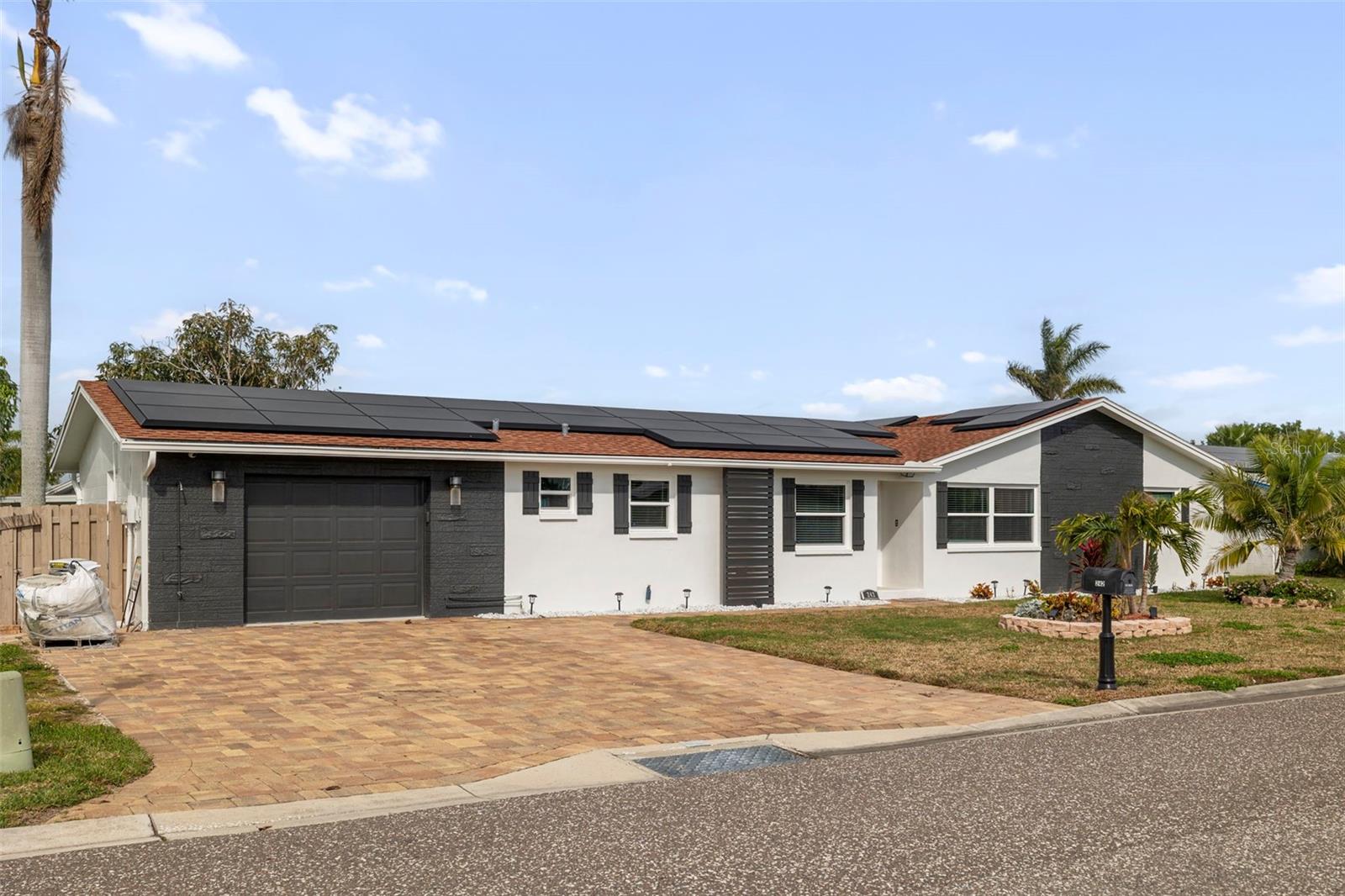 Image 3 of 46 For 242 176th Avenue E