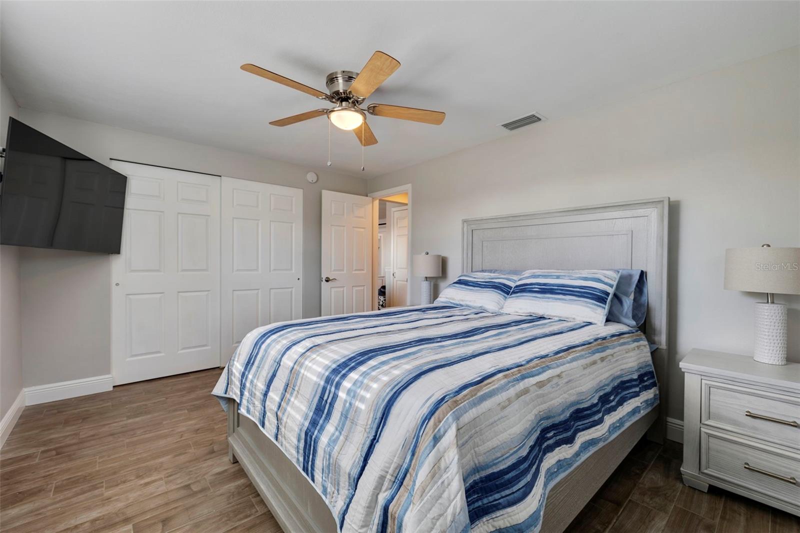 Image 37 of 46 For 242 176th Avenue E