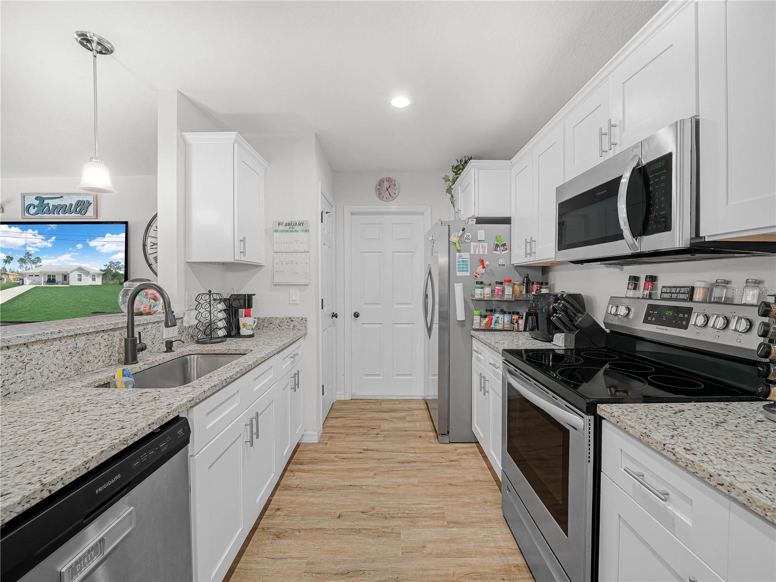 Image 3 of 41 For 13330 Christy Street