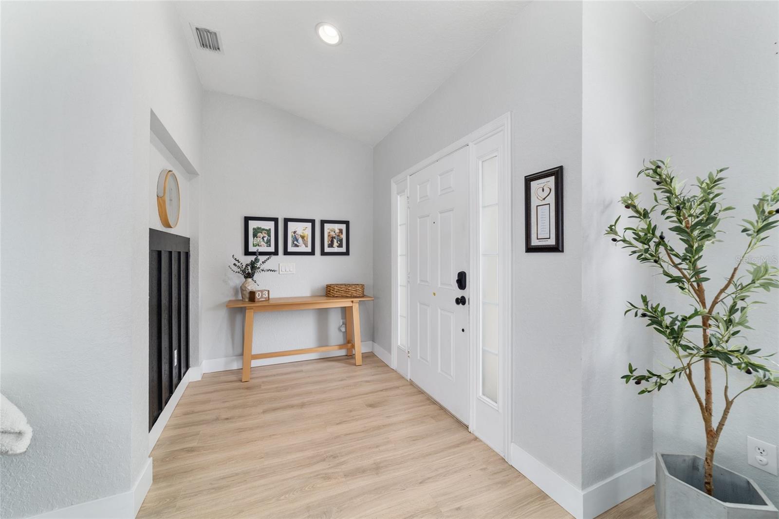 Image 13 of 68 For 5669 41st Street