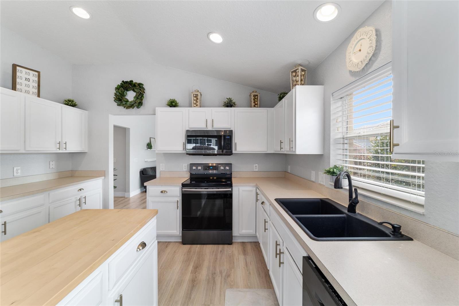 Image 25 of 68 For 5669 41st Street