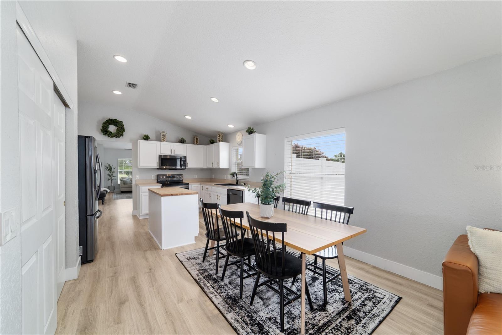 Image 28 of 68 For 5669 41st Street