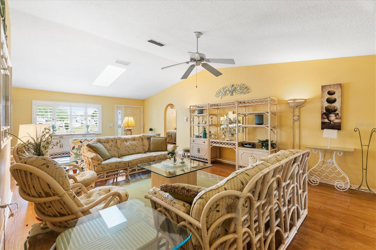 Image 15 of 52 For 17990 100th Terrace