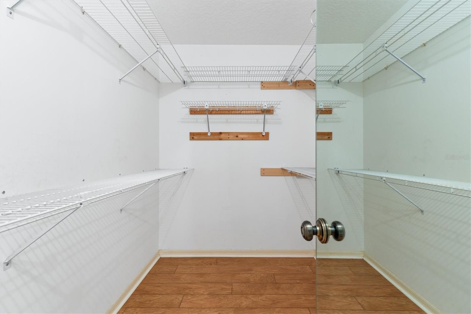 Image 23 of 52 For 17990 100th Terrace