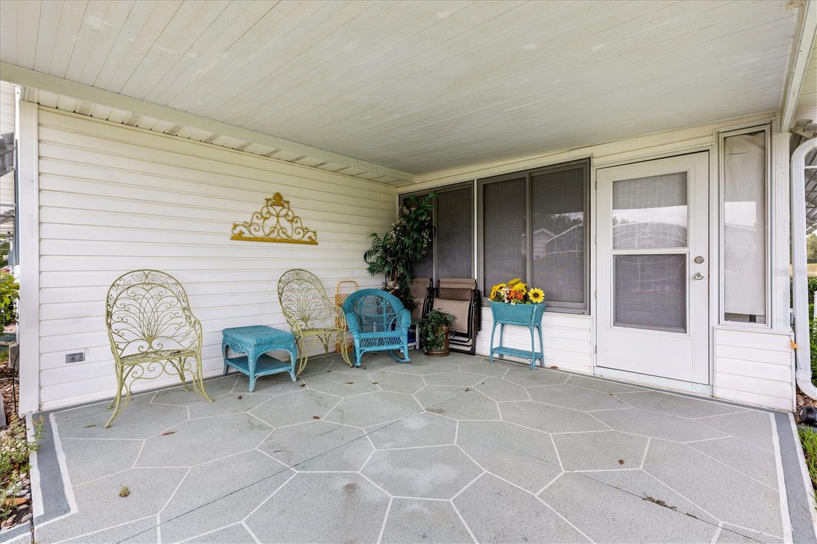 Image 33 of 52 For 17990 100th Terrace