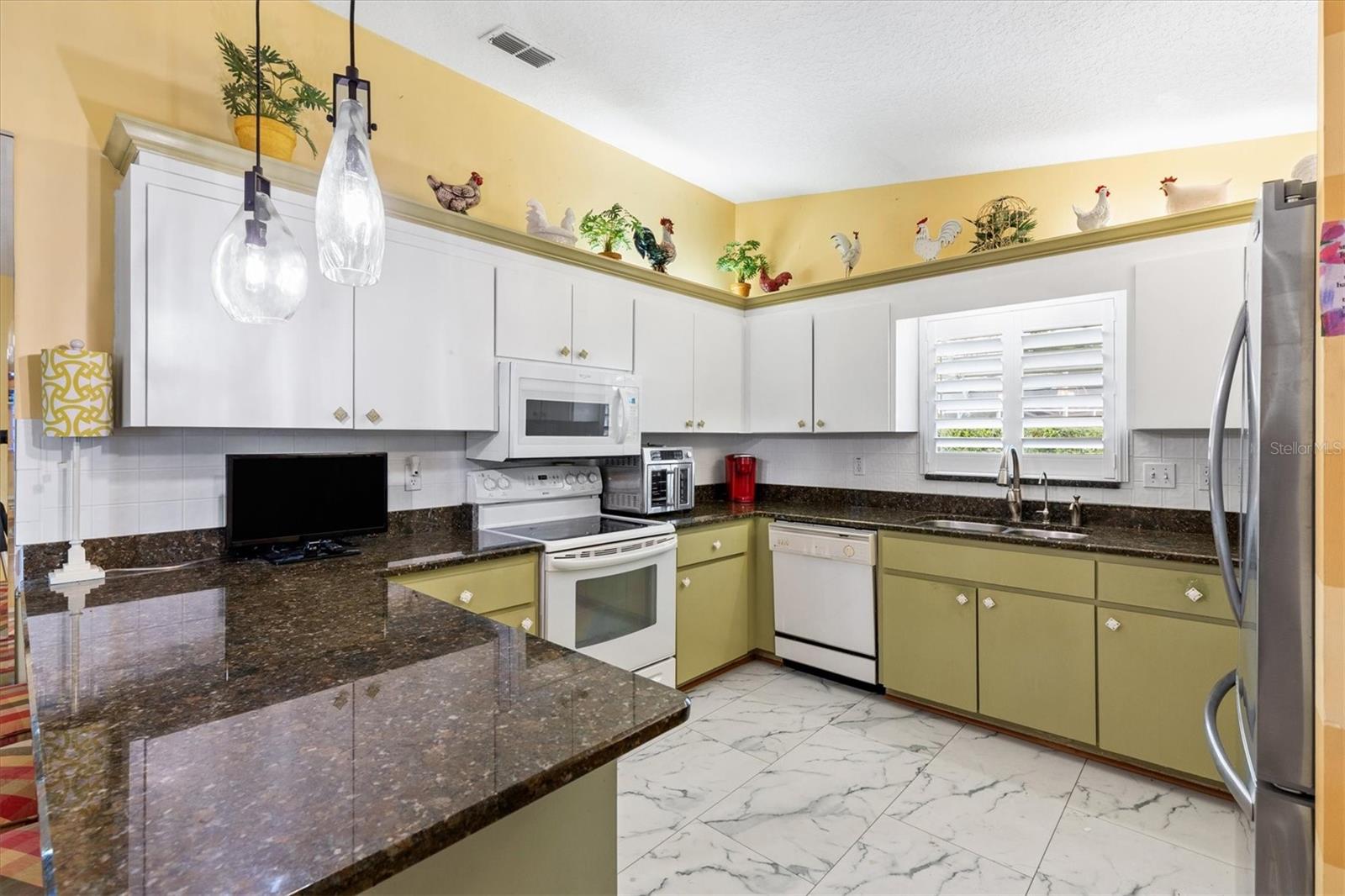 Image 9 of 52 For 17990 100th Terrace