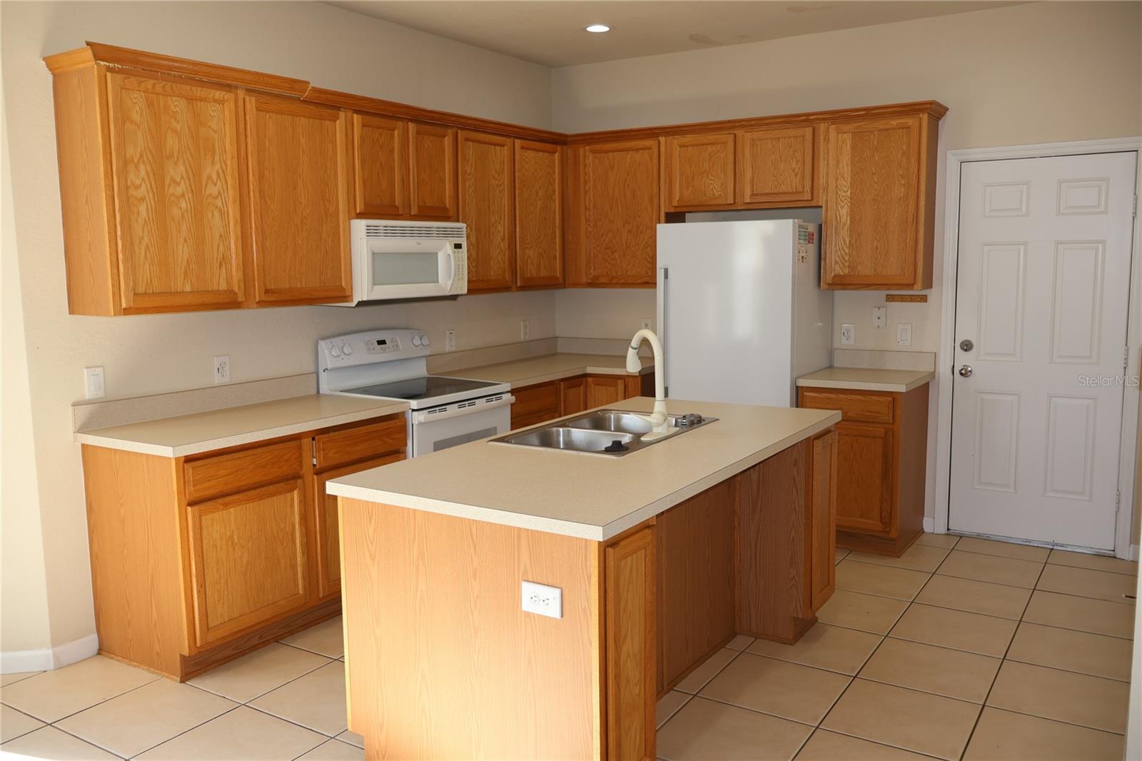 Image 14 of 63 For 4013 51st Court