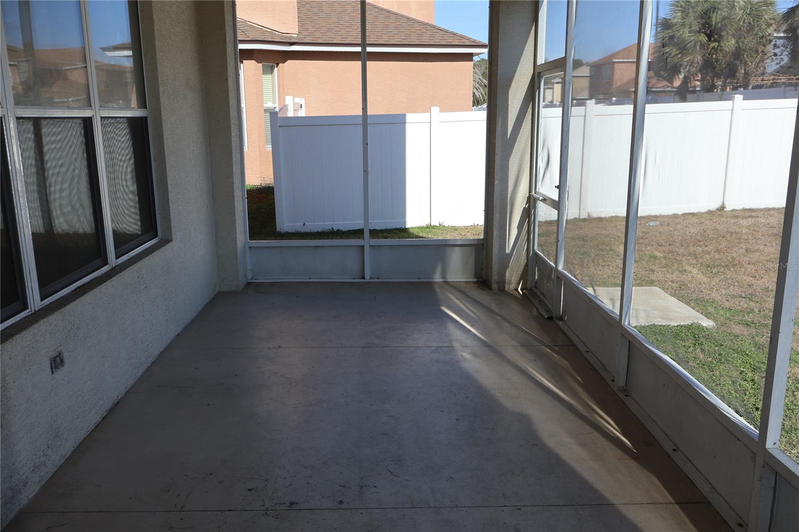 Image 19 of 63 For 4013 51st Court