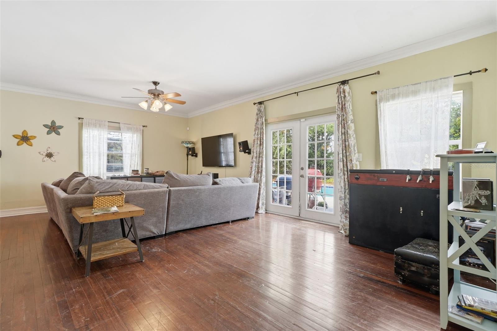 Image 15 of 65 For 812 Sanford Avenue