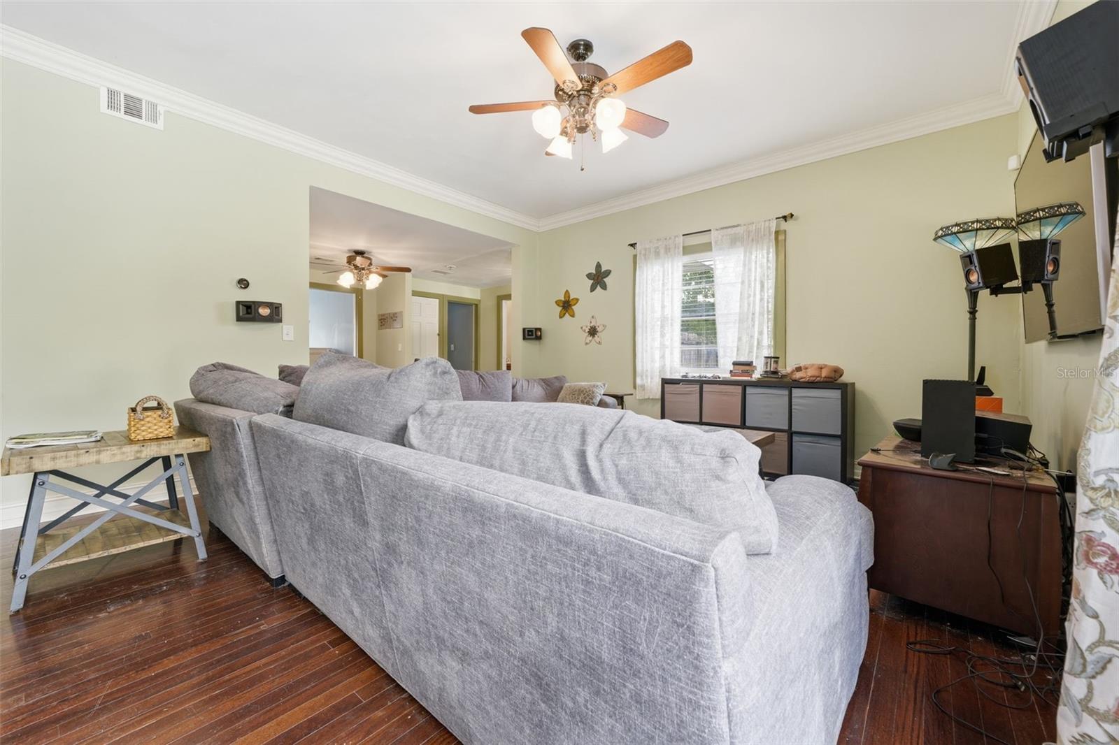 Image 16 of 65 For 812 Sanford Avenue