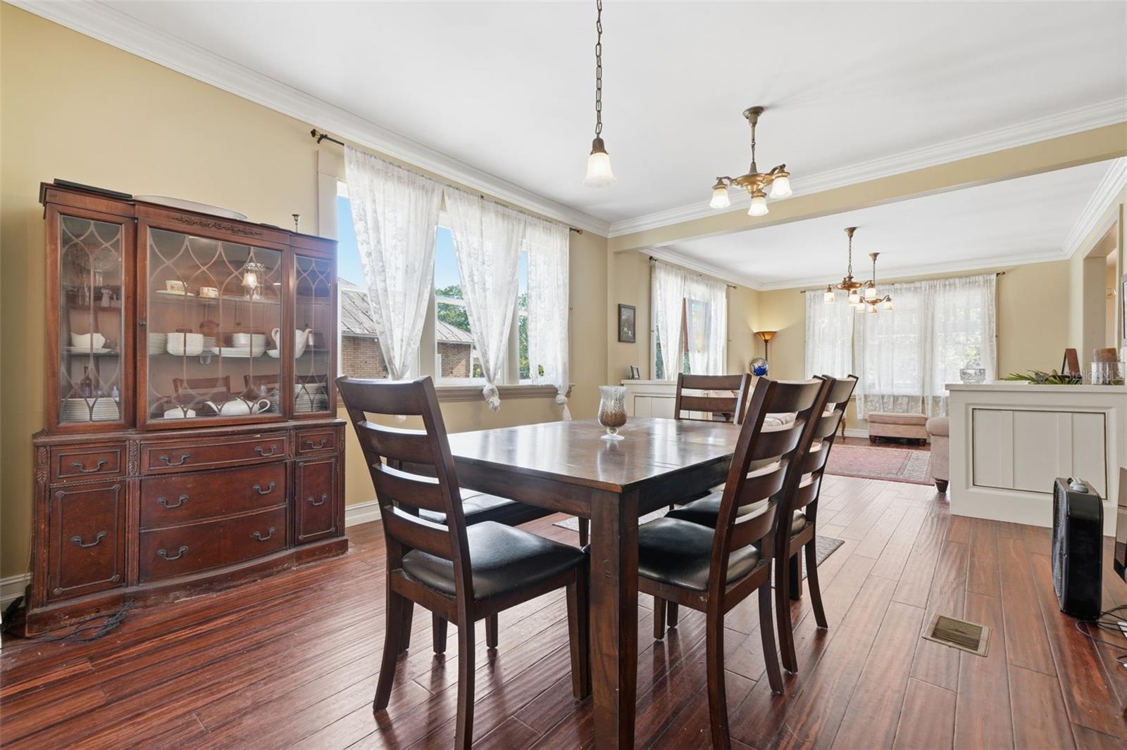 Image 19 of 65 For 812 Sanford Avenue