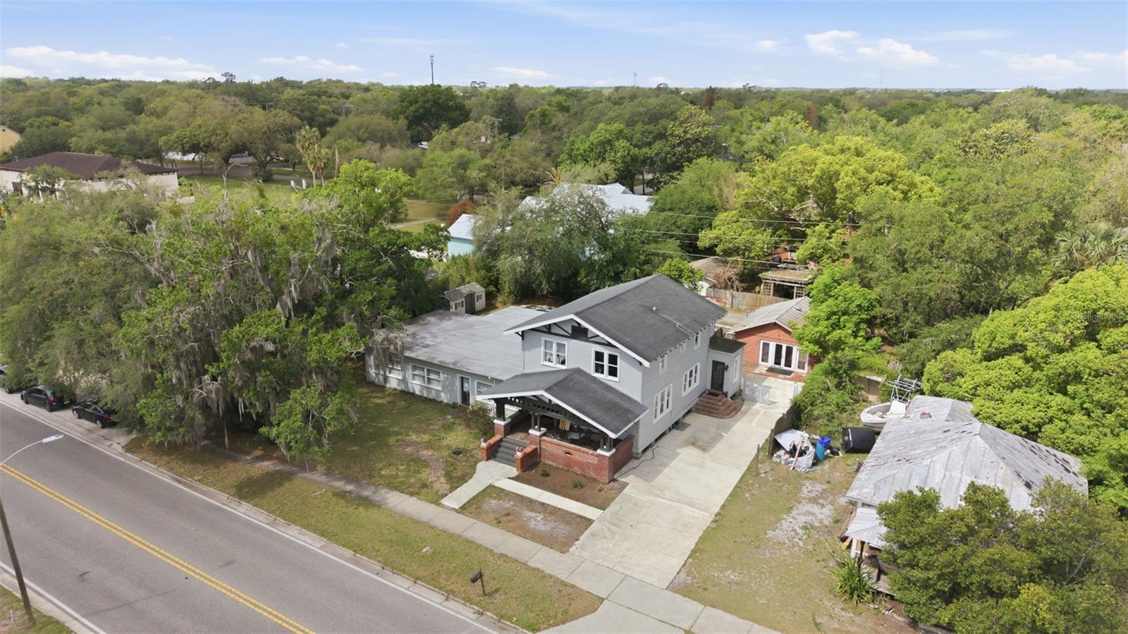 Image 2 of 65 For 812 Sanford Avenue