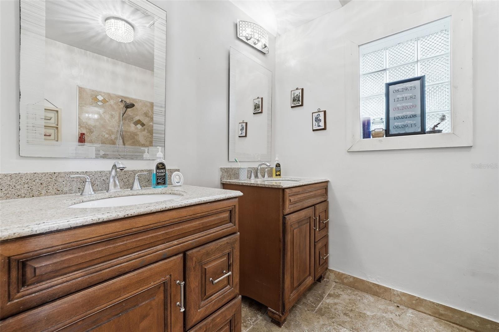 Image 32 of 65 For 812 Sanford Avenue