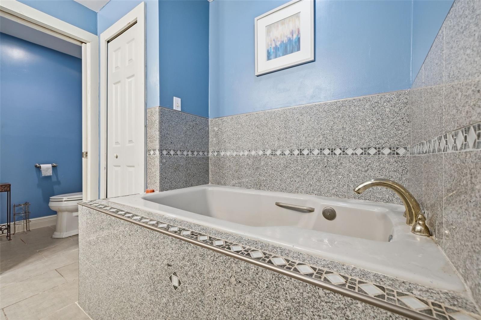 Image 33 of 65 For 812 Sanford Avenue