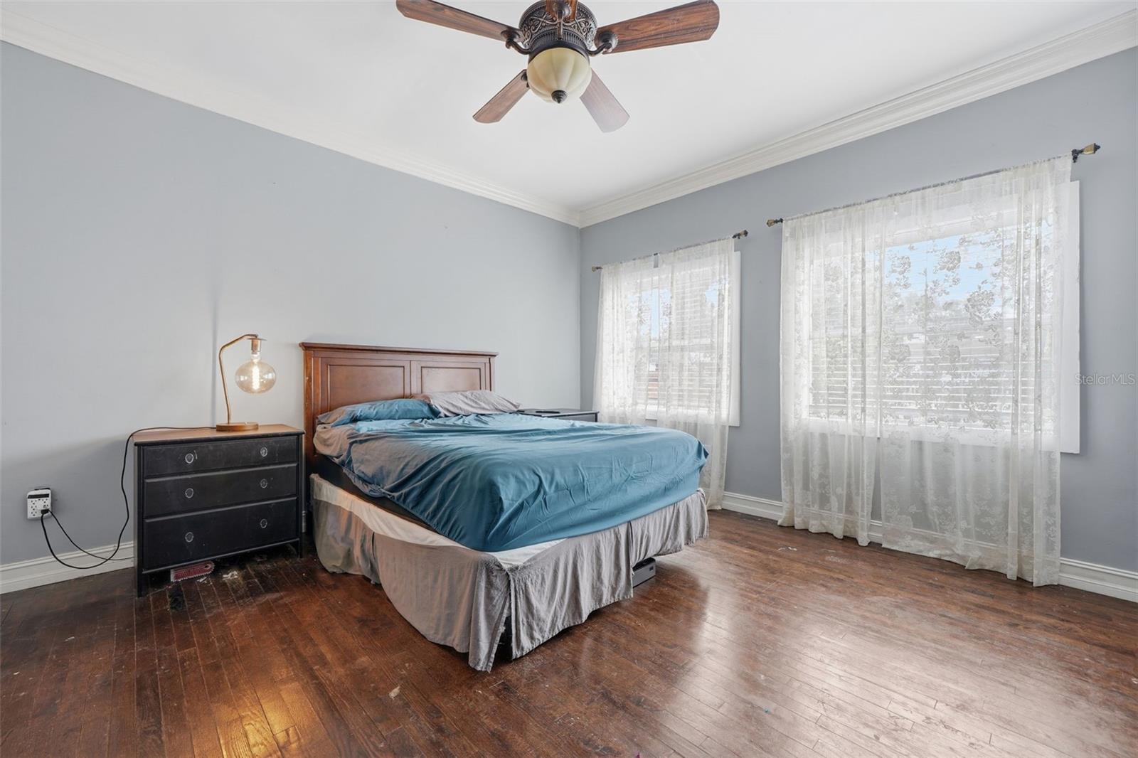 Image 35 of 65 For 812 Sanford Avenue