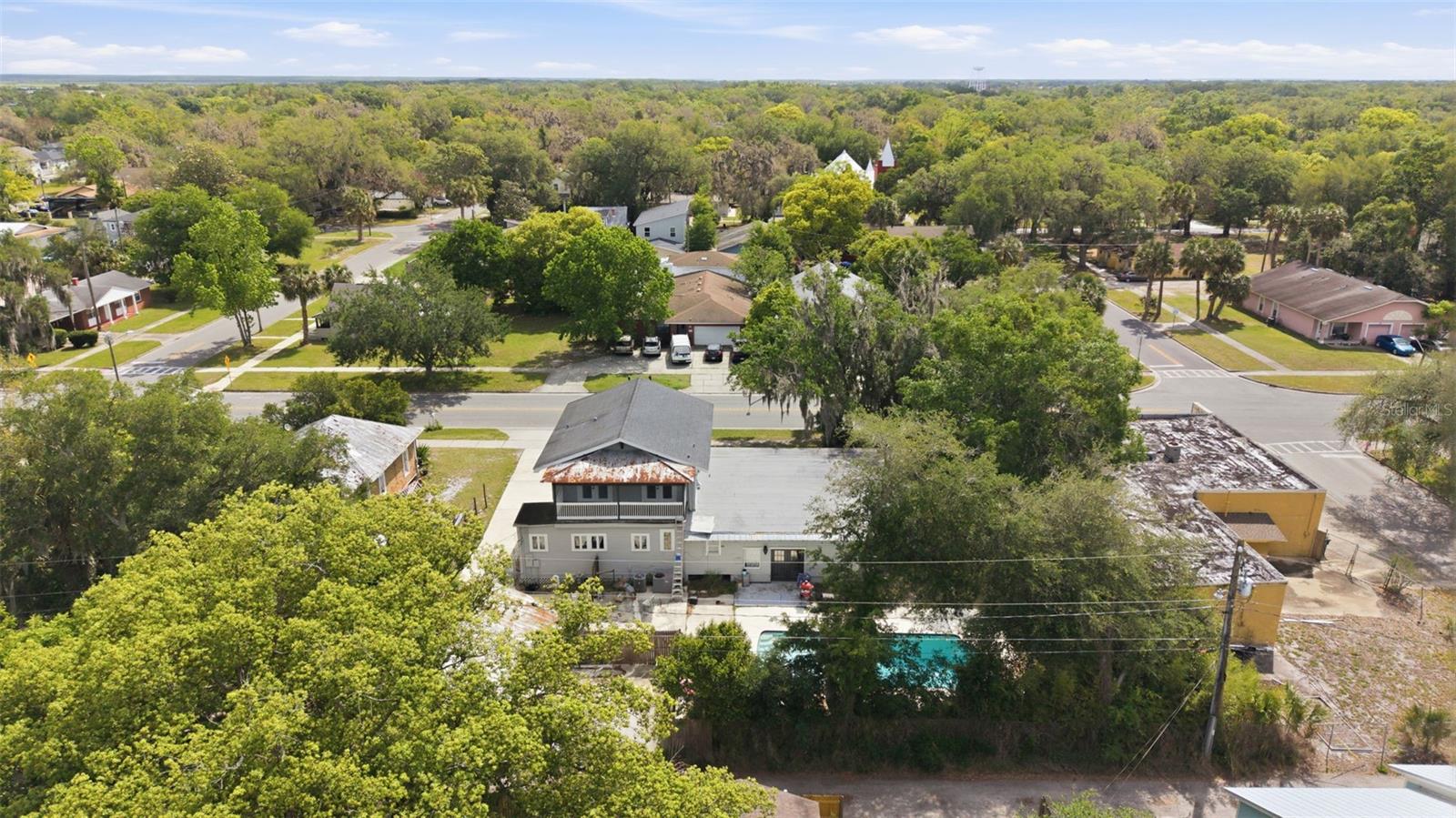 Image 49 of 65 For 812 Sanford Avenue