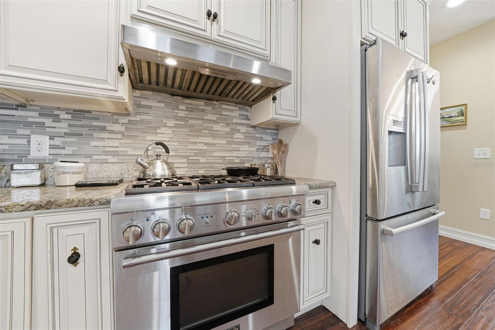 Image 6 of 65 For 812 Sanford Avenue