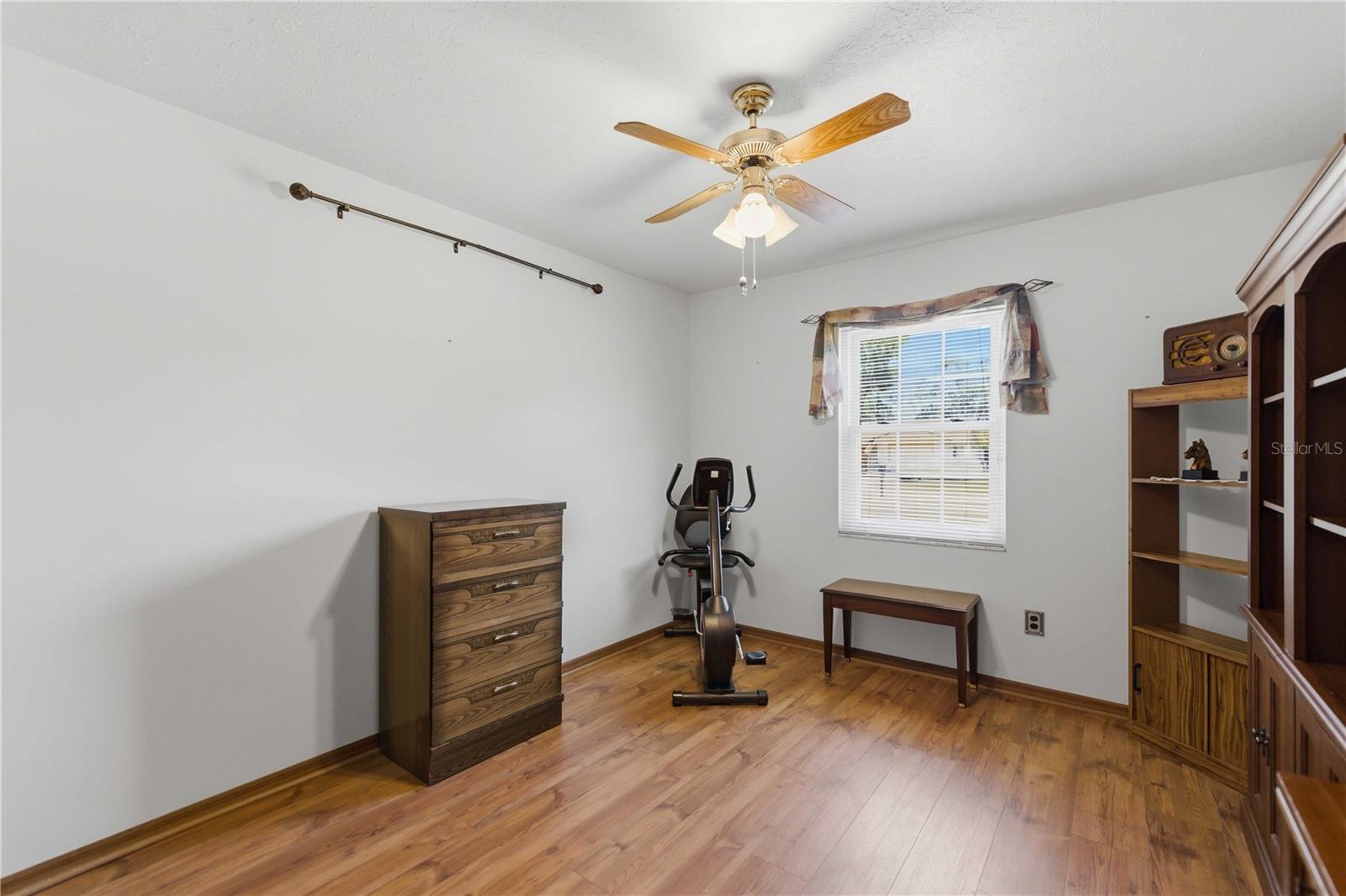 Image 12 of 26 For 4100 4th Terrace