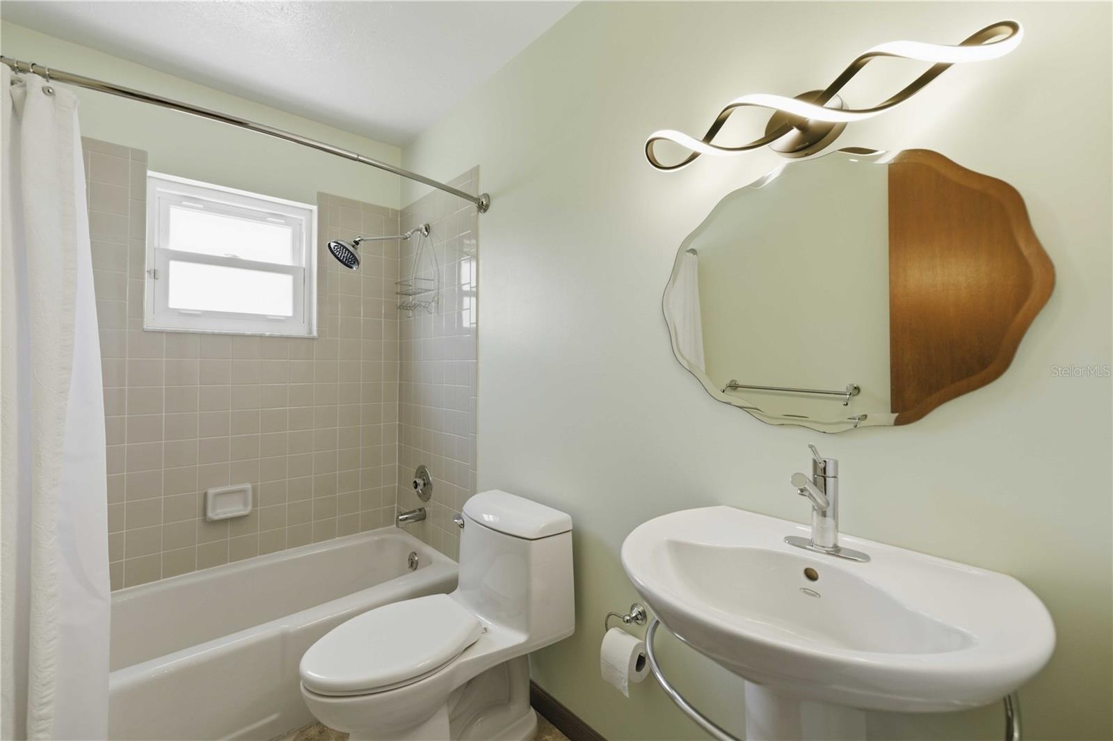 Image 16 of 26 For 4100 4th Terrace