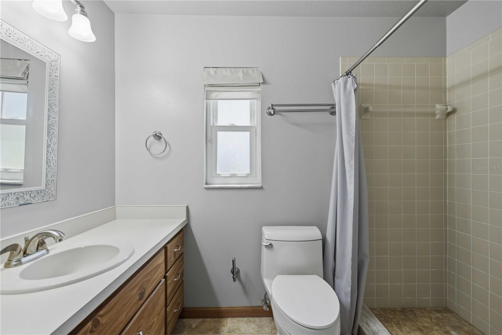 Image 19 of 26 For 4100 4th Terrace