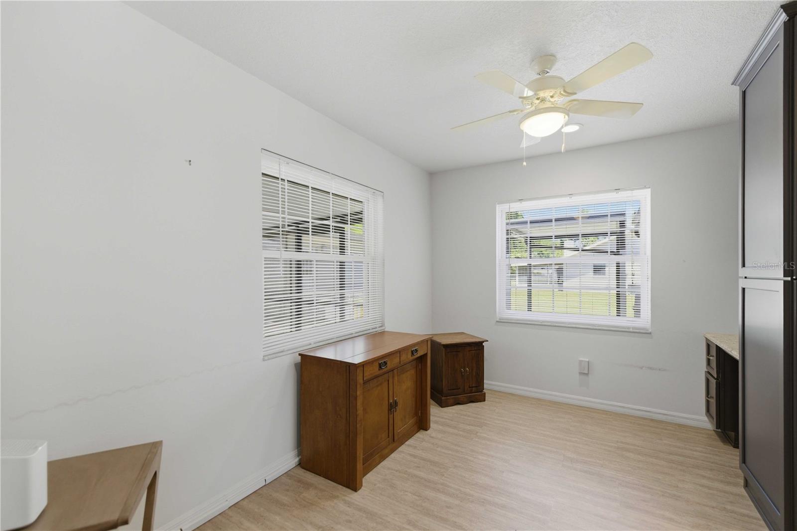 Image 20 of 26 For 4100 4th Terrace