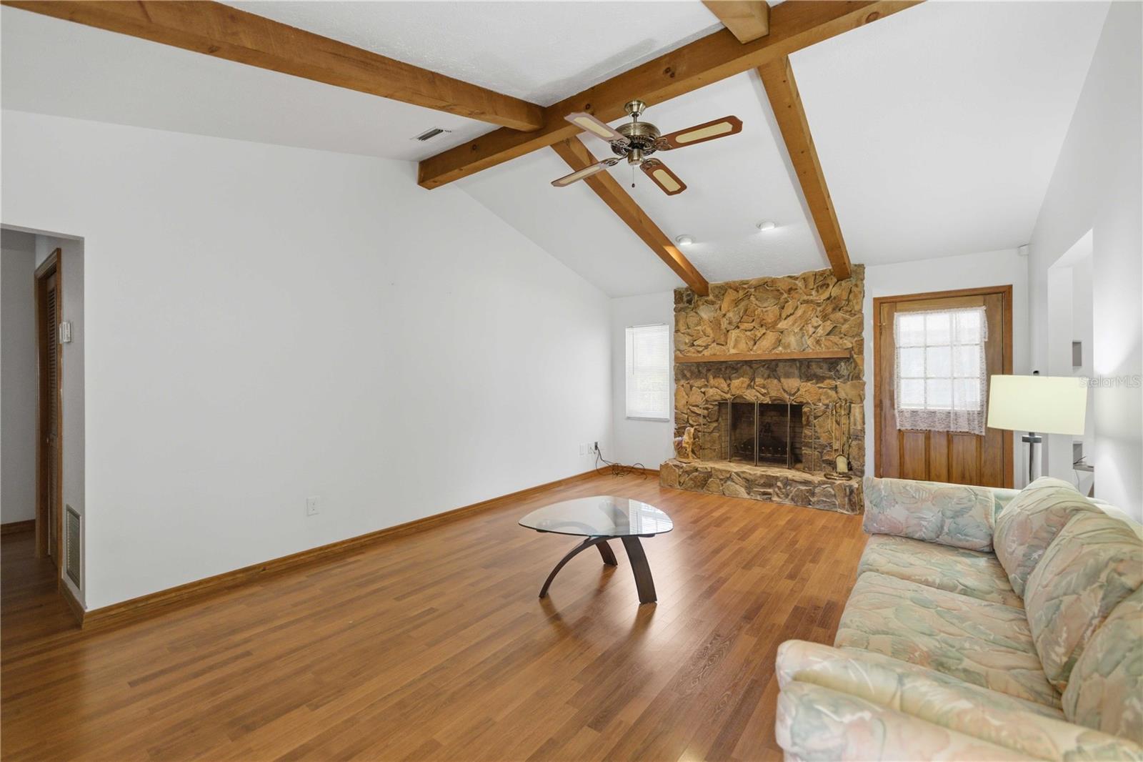 Image 7 of 26 For 4100 4th Terrace