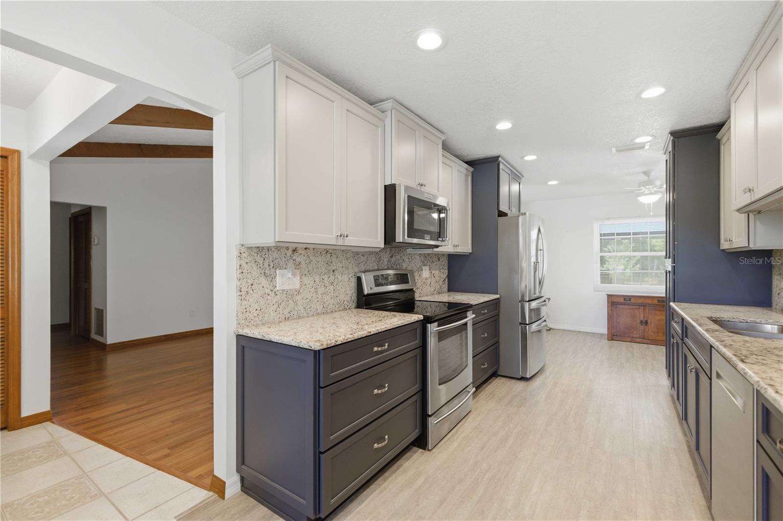 Image 9 of 26 For 4100 4th Terrace