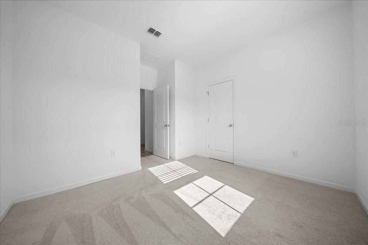 Image 20 of 42 For 7542 76th Terrace