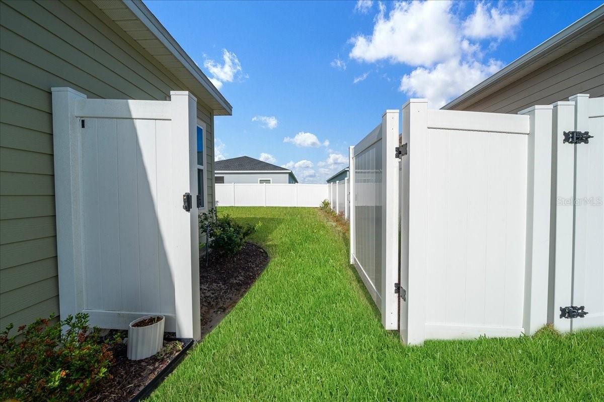 Image 32 of 42 For 7542 76th Terrace